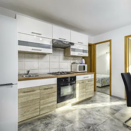 Marko Apartment Vir