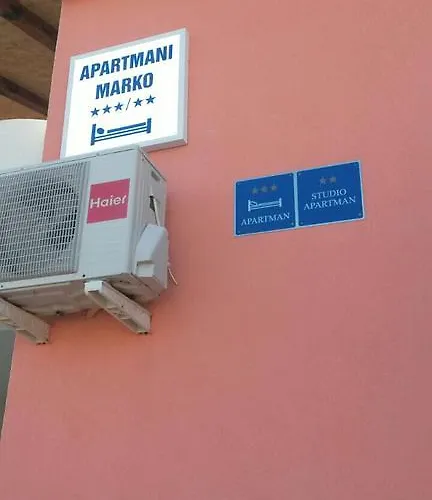 アパート Marko ヴィル