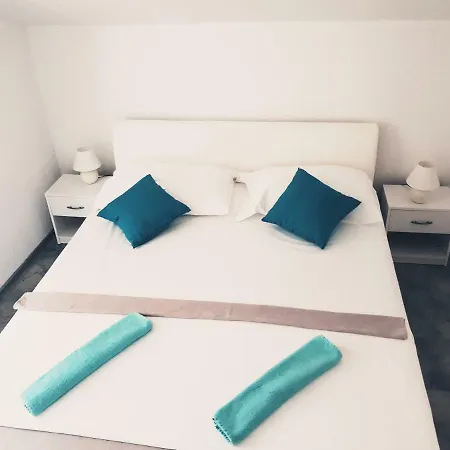 Marko Апартаменты Вир